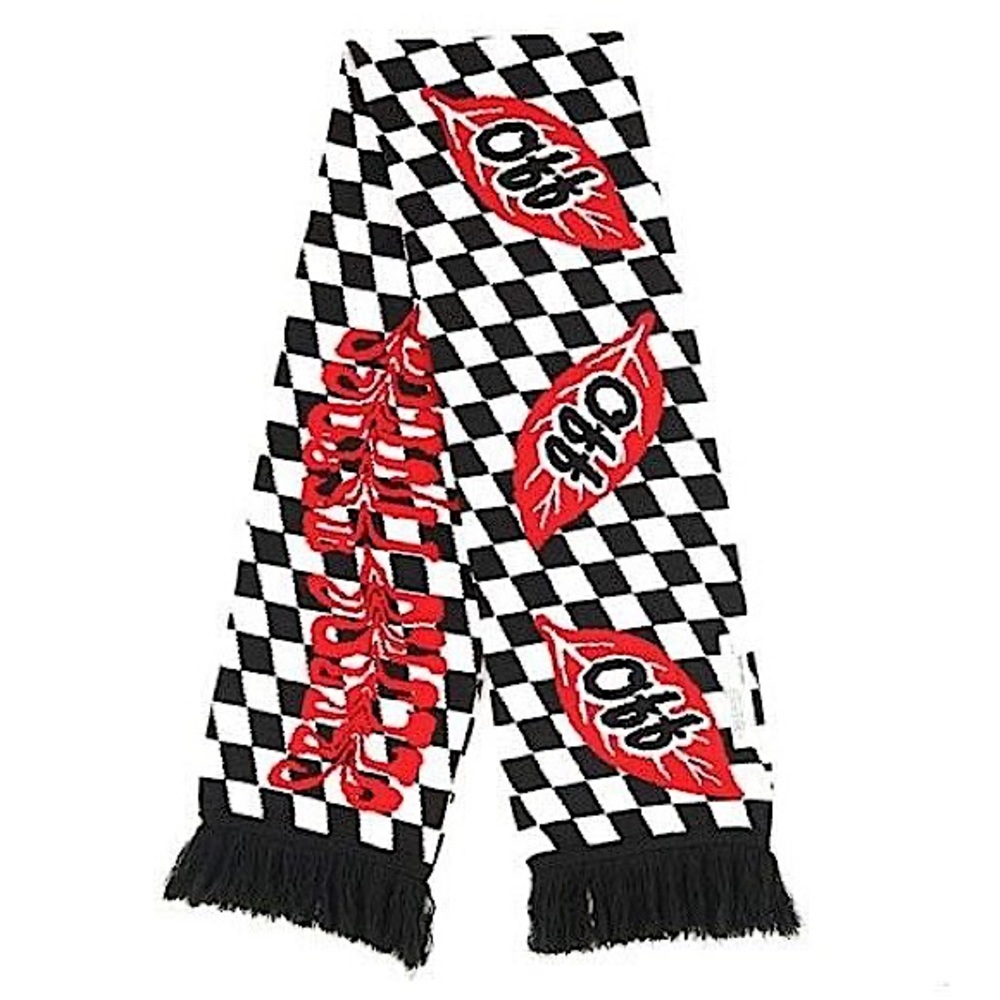 OFF-WHITE knit scarf in Black White Checkerboard